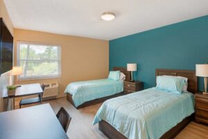 twin bedroom at our south florida rehab